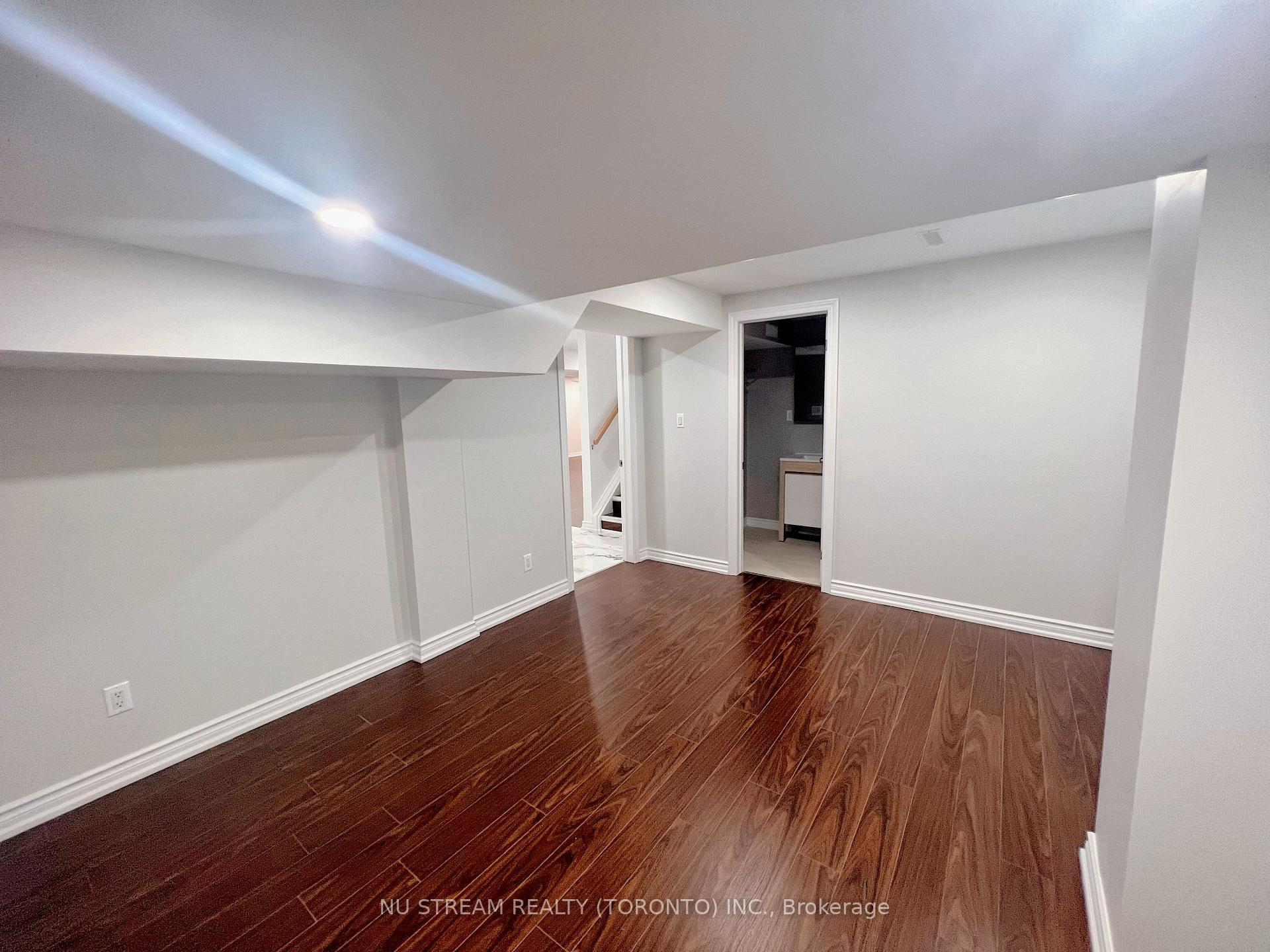 Photo 10 of Unit Bsmt, 46 Coppard Avenue, Markham, Middlefield — HOMEH