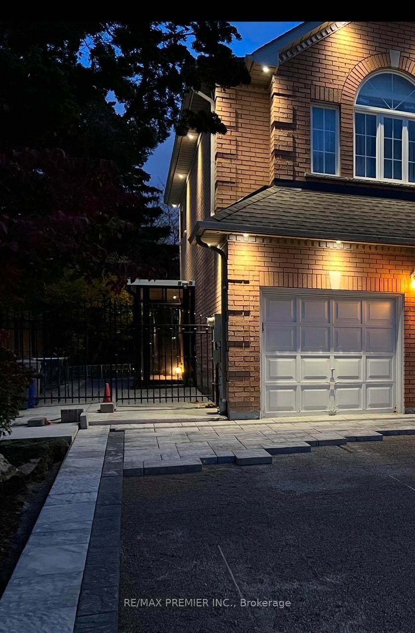 Photo 2 of Unit Bsmt, 67 Cartwright Boulevard, Vaughan, East Woodbridge — HOMEH