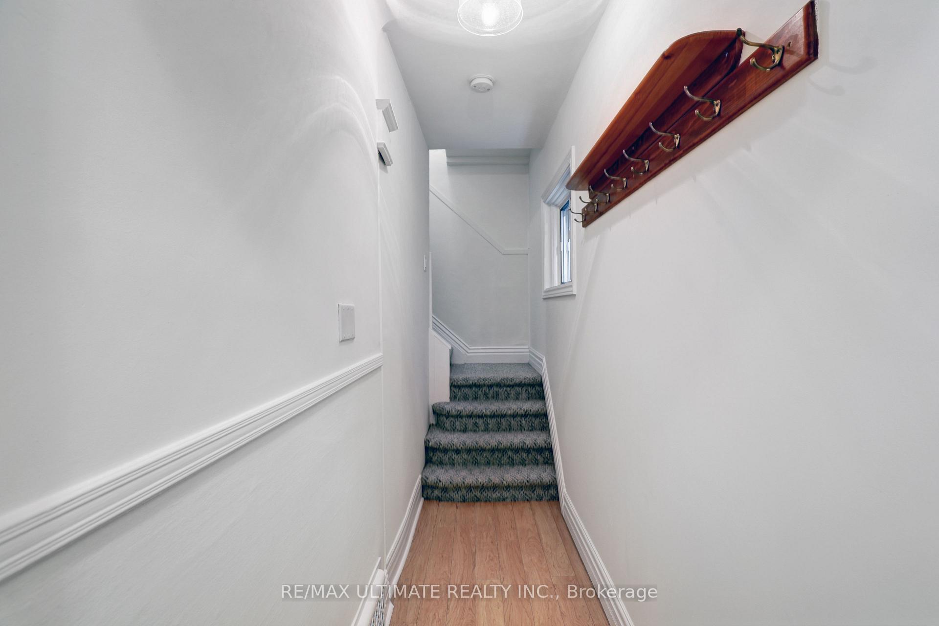 Photo 2 of Unit Upper, 23 Rainsford Road, Toronto, The Beaches — HOMEH