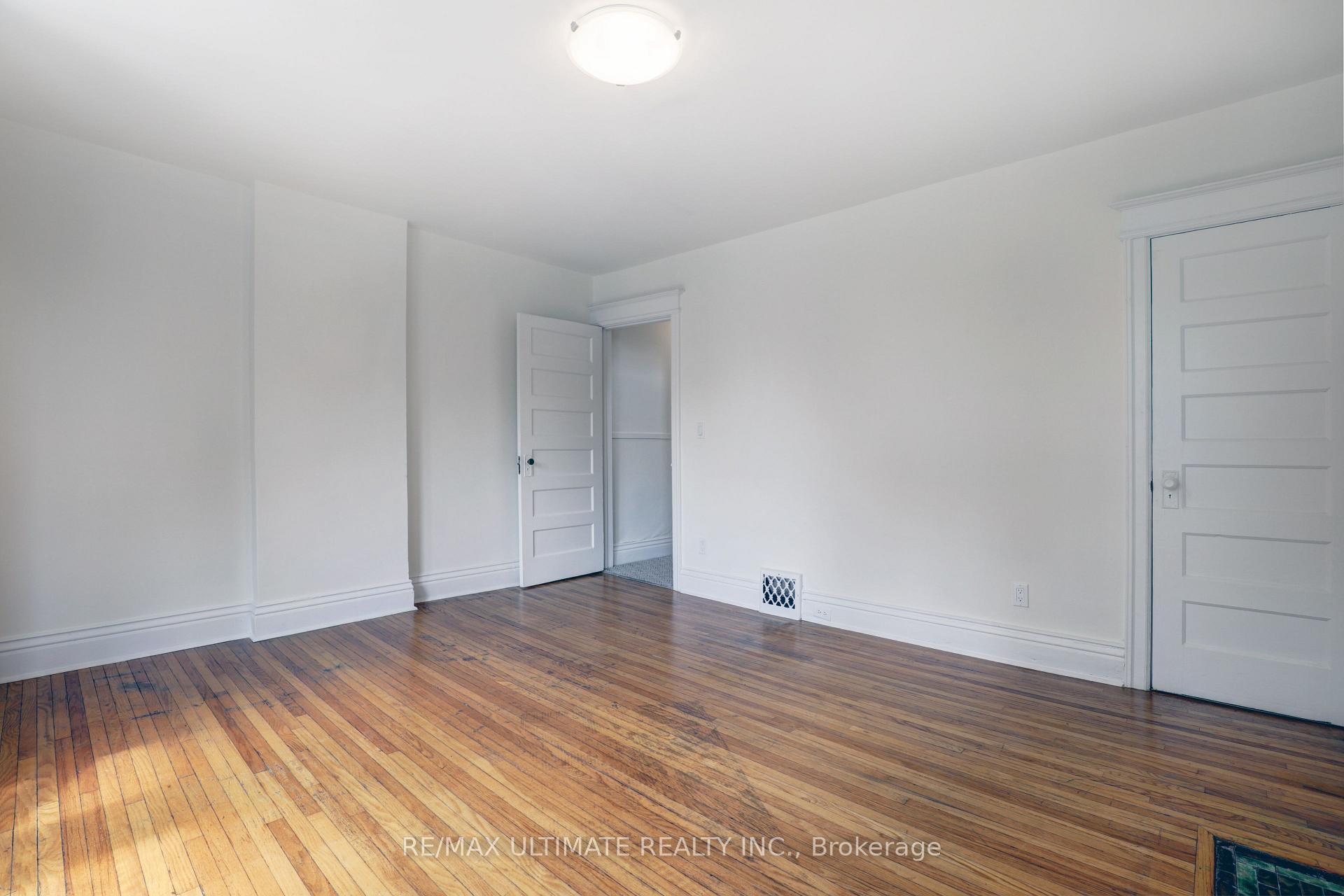 Photo 4 of Unit Upper, 23 Rainsford Road, Toronto, The Beaches — HOMEH