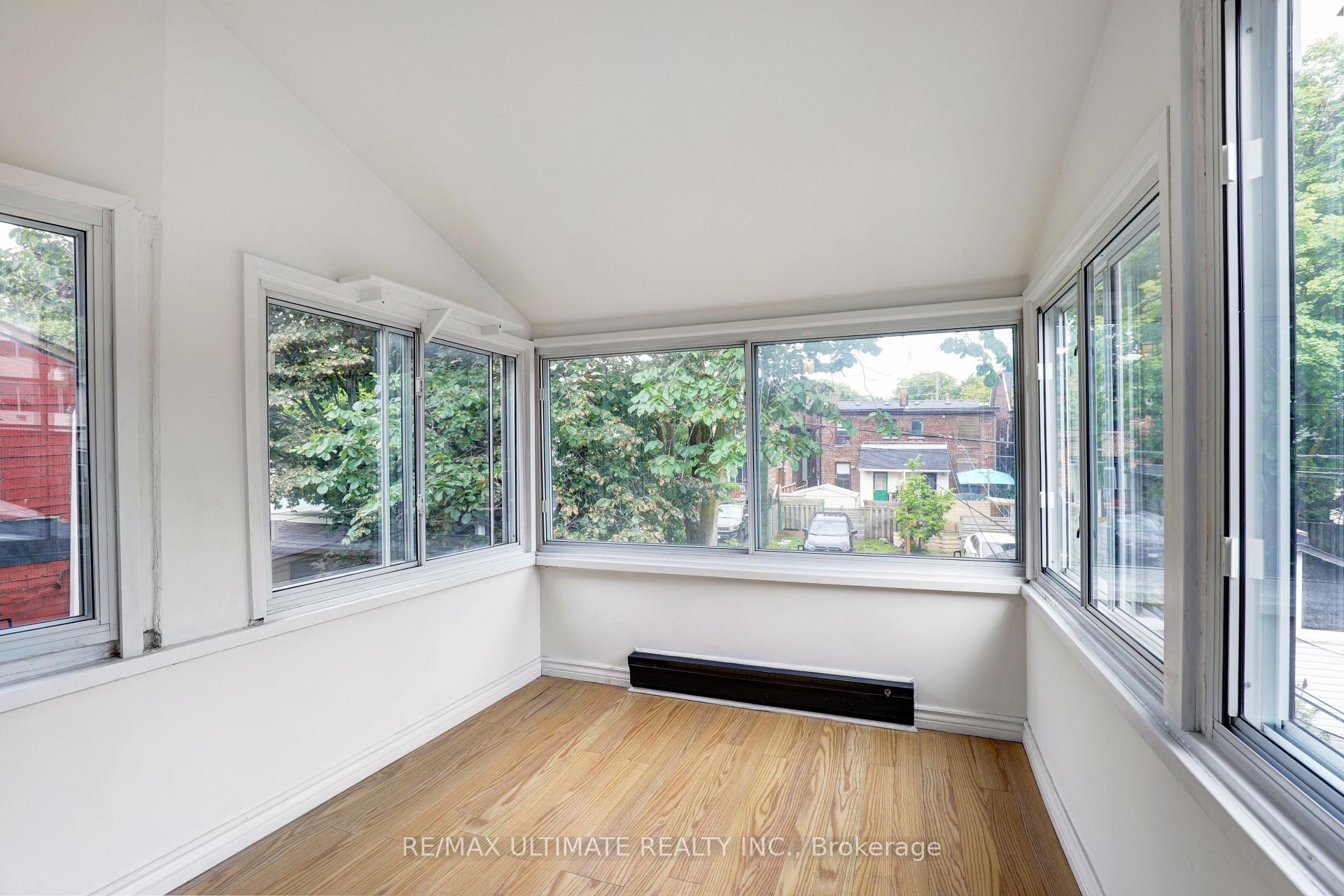Photo 10 of Unit Upper, 23 Rainsford Road, Toronto, The Beaches — HOMEH