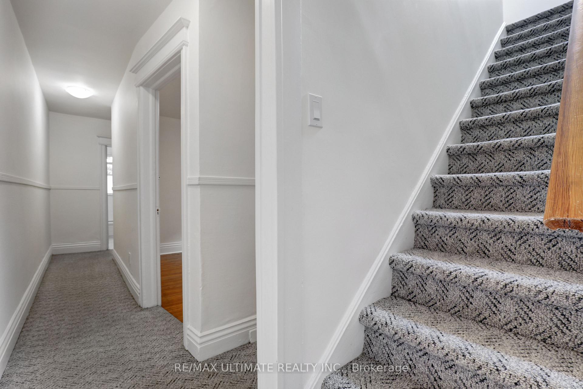 Photo 12 of Unit Upper, 23 Rainsford Road, Toronto, The Beaches — HOMEH