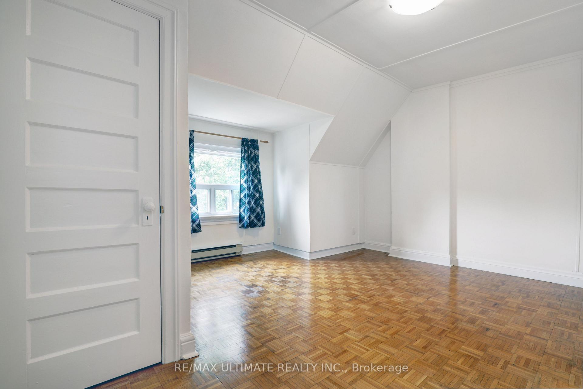 Photo 14 of Unit Upper, 23 Rainsford Road, Toronto, The Beaches — HOMEH