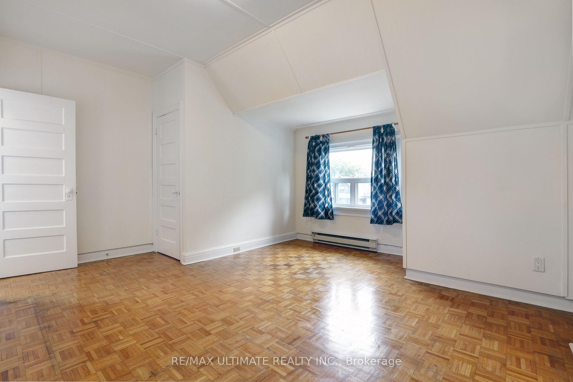 Photo 13 of Unit Upper, 23 Rainsford Road, Toronto, The Beaches — HOMEH