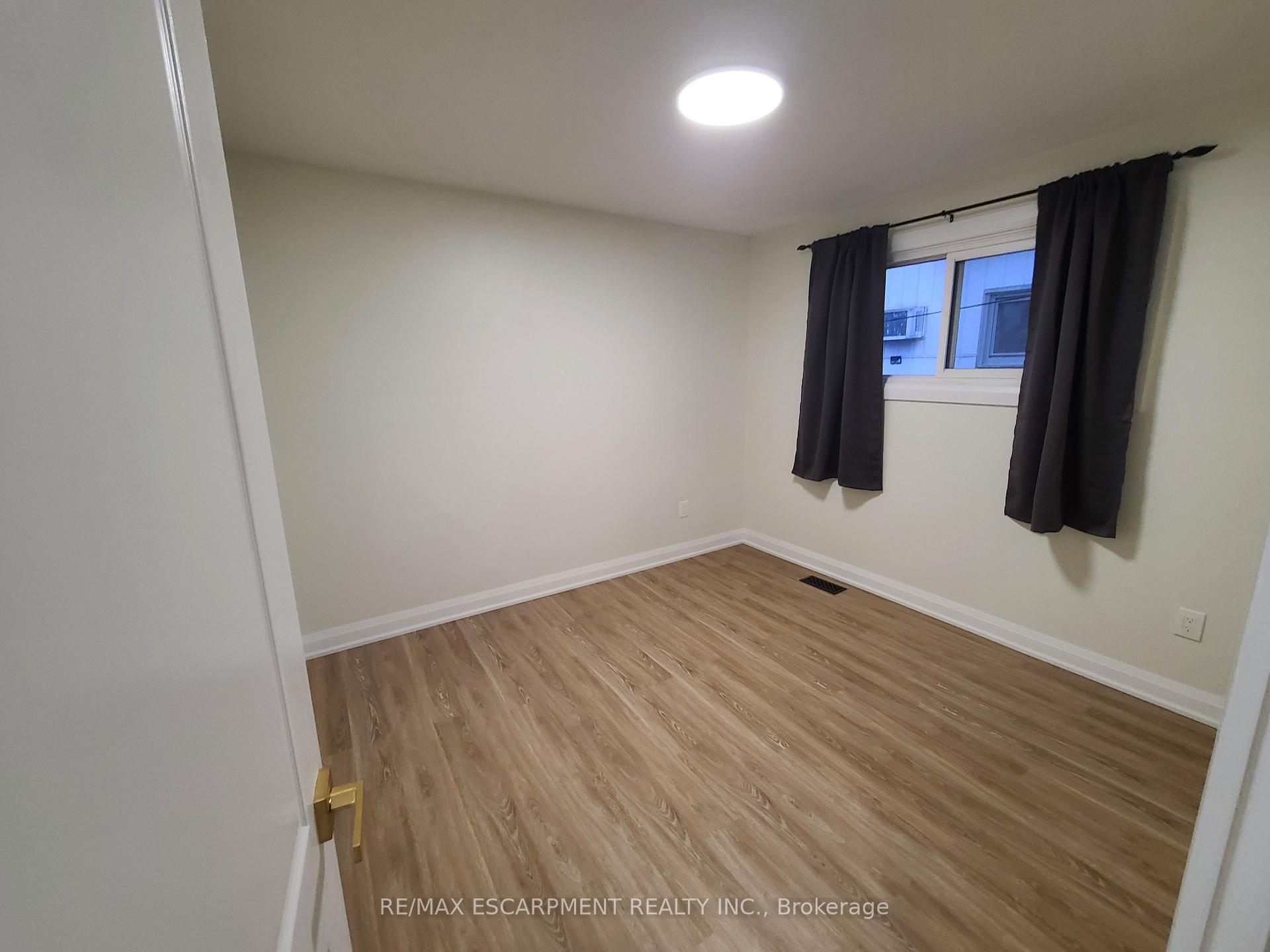 Photo 6 of Unit A, 96 Cardinal Drive, Hamilton, Bruleville — HOMEH
