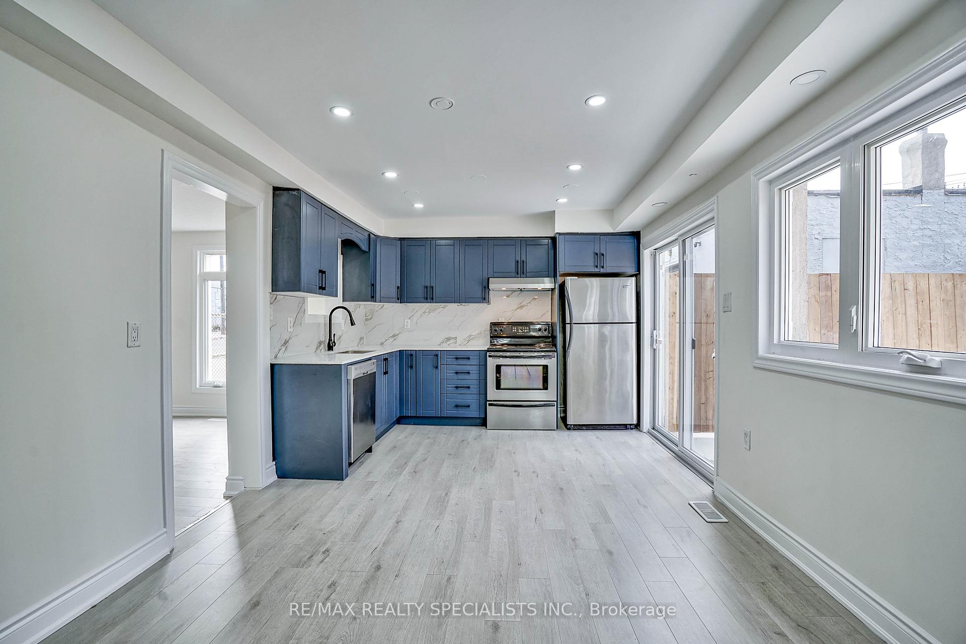 Photo 15 of 143 Glendale Avenue, Hamilton, Crown Point — HOMEH