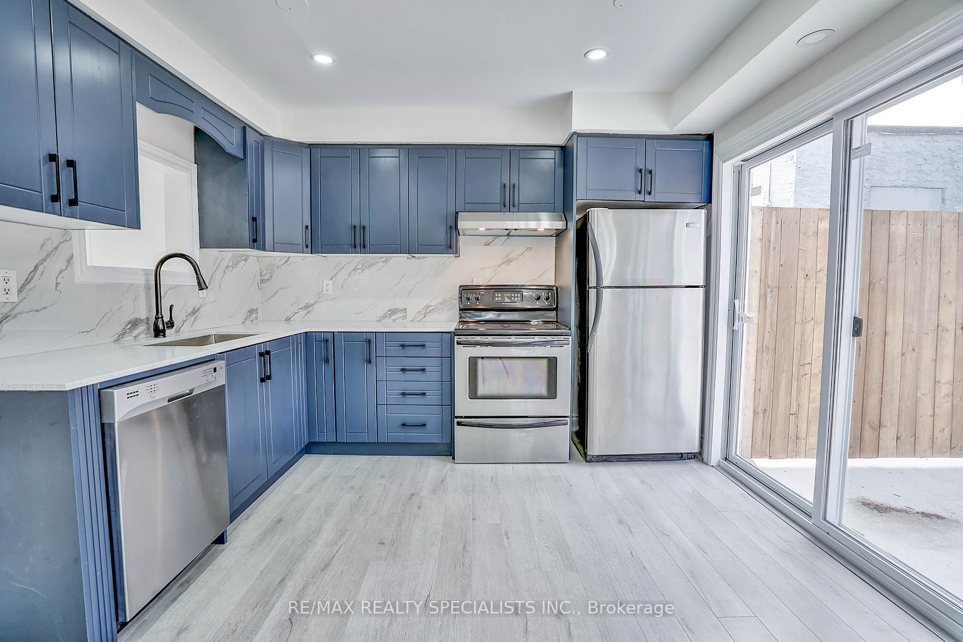 Photo 16 of 143 Glendale Avenue, Hamilton, Crown Point — HOMEH
