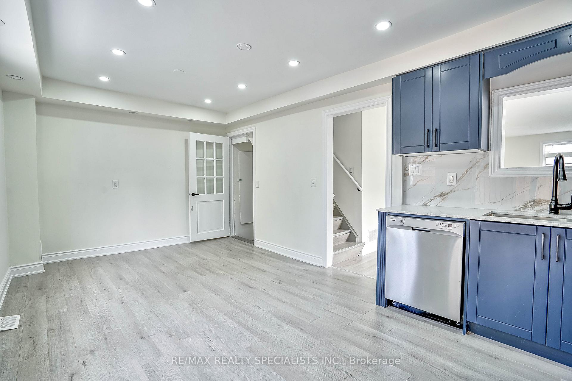 Photo 17 of 143 Glendale Avenue, Hamilton, Crown Point — HOMEH