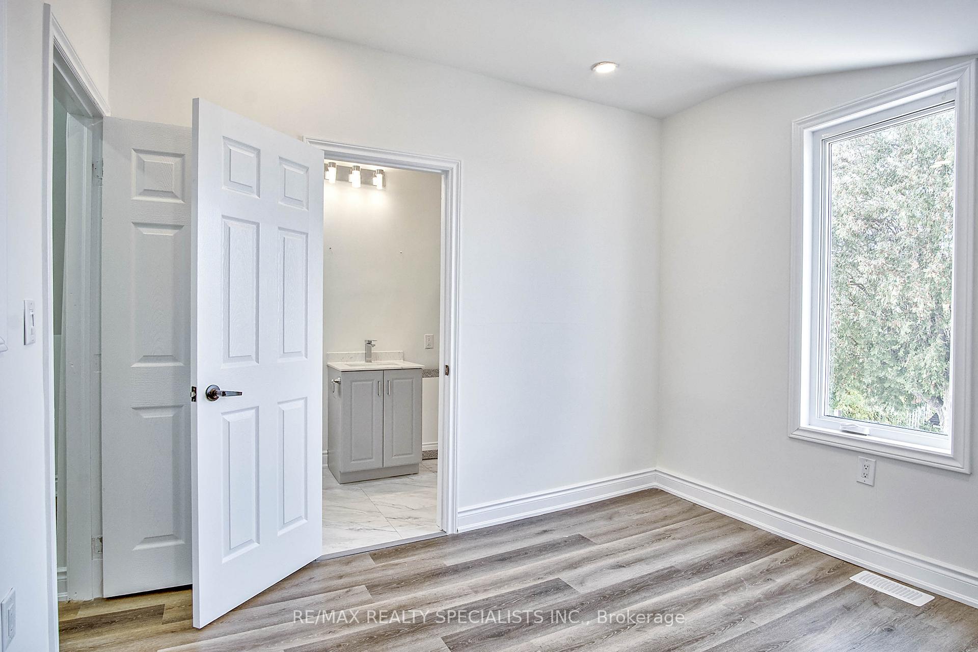 Photo 27 of 143 Glendale Avenue, Hamilton, Crown Point — HOMEH