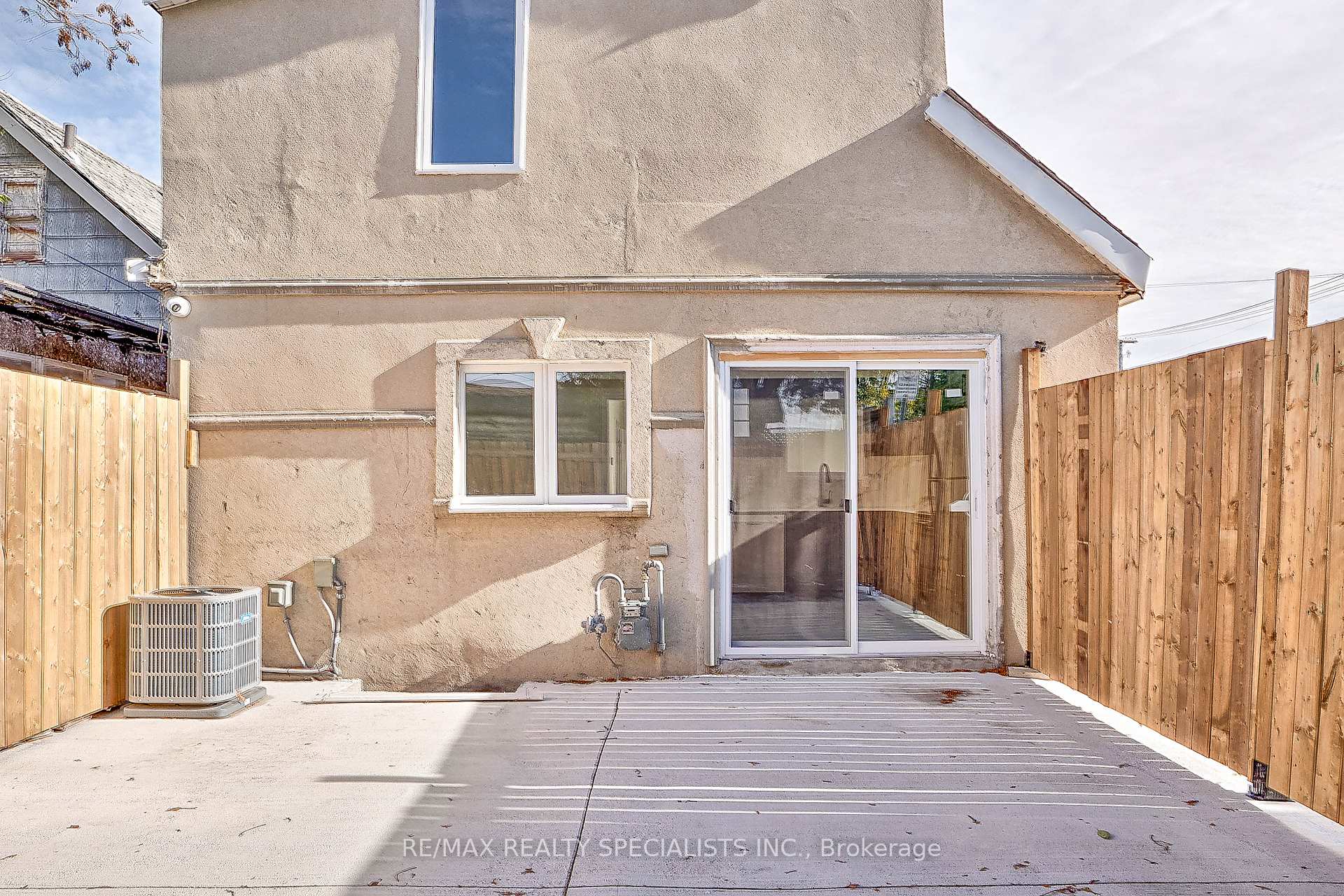 Photo 43 of 143 Glendale Avenue, Hamilton, Crown Point — HOMEH
