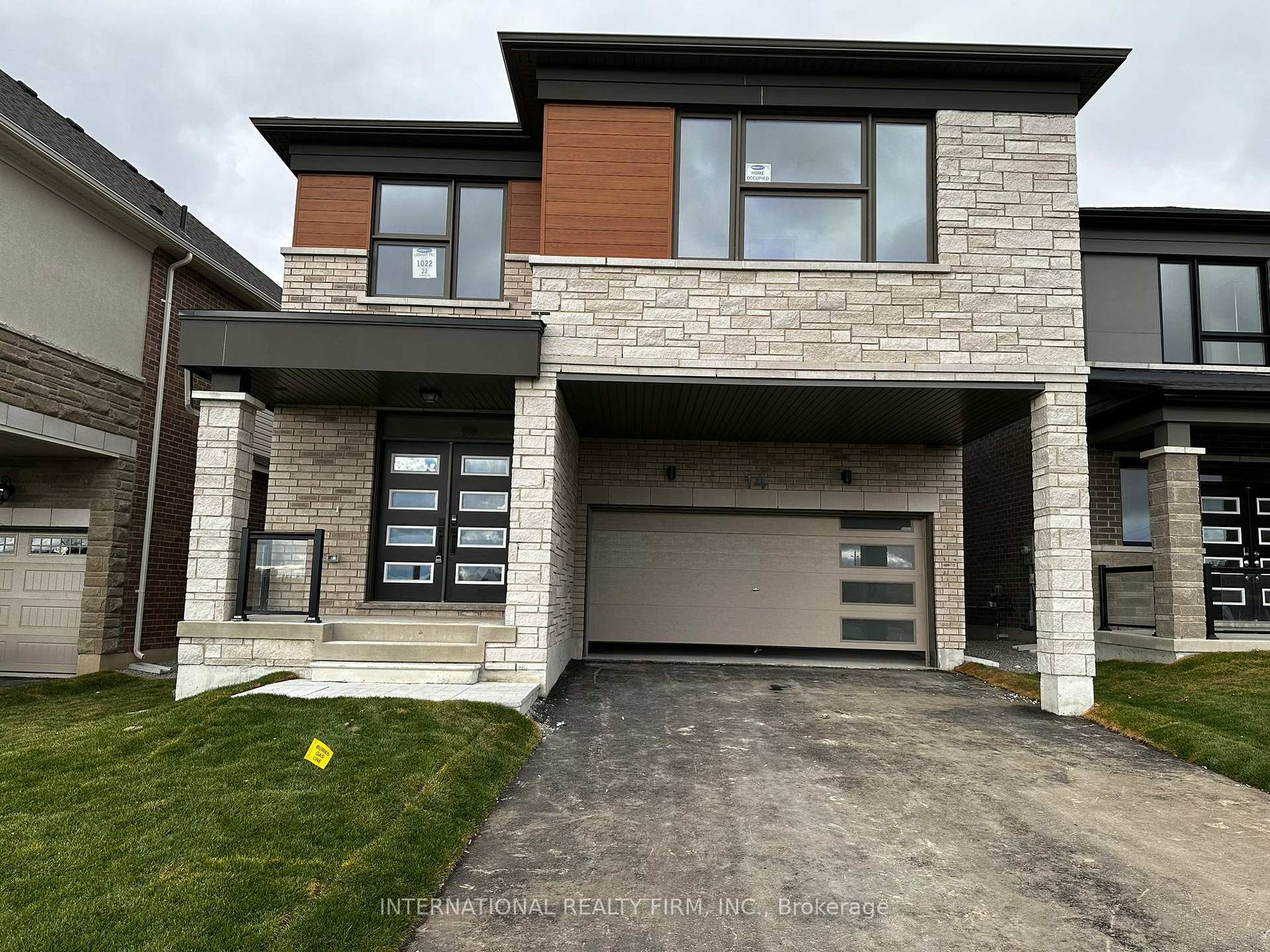 Photo 1 of 14 Mcbride Trail, Barrie, 400 East — HOMEH