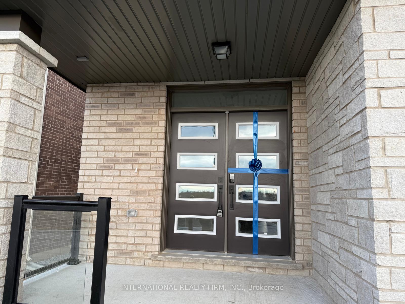 Photo 2 of 14 Mcbride Trail, Barrie, 400 East — HOMEH