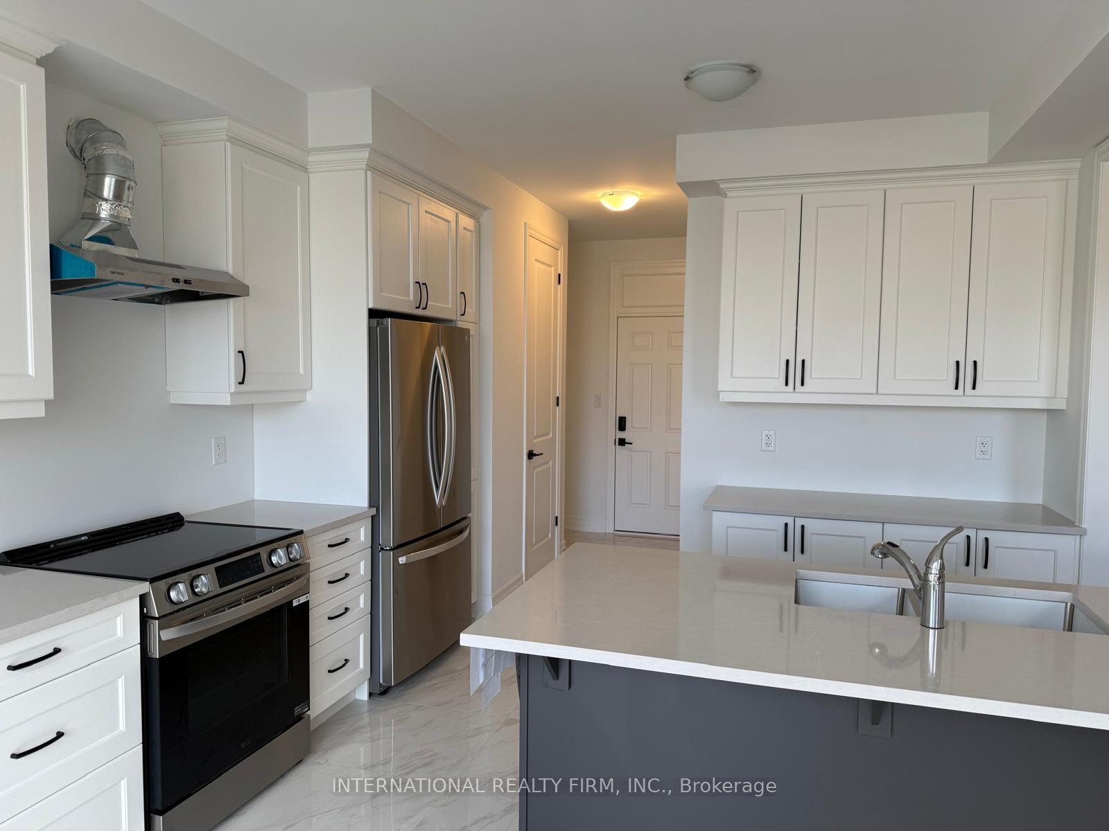 Photo 6 of 14 Mcbride Trail, Barrie, 400 East — HOMEH