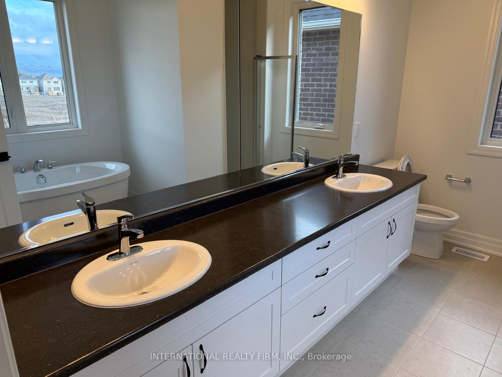 Photo 11 of 14 Mcbride Trail, Barrie, 400 East — HOMEH