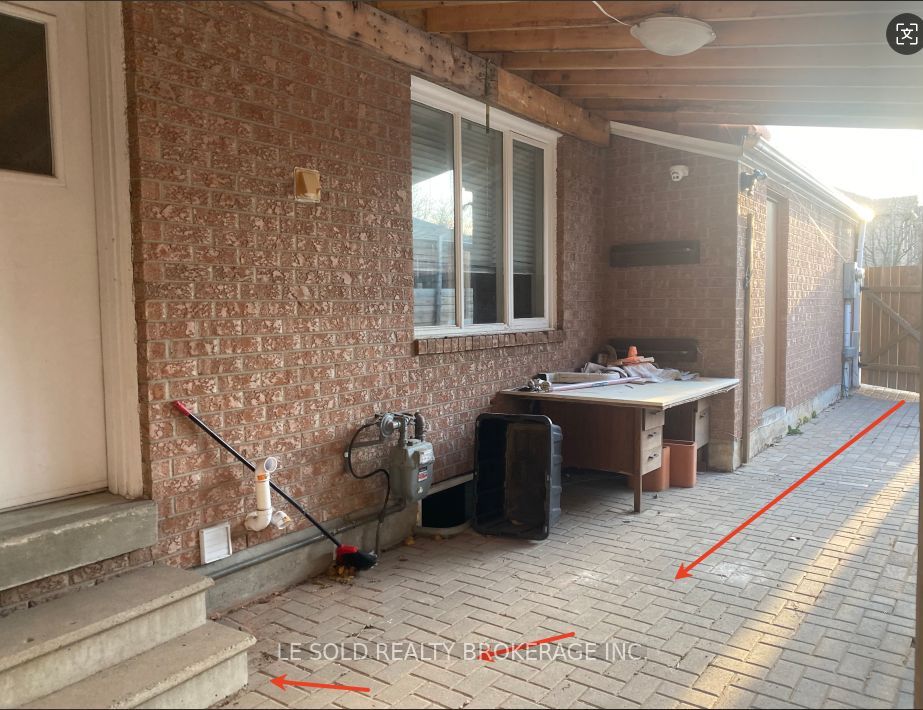 Photo 2 of Unit Bsmt R, 2 Aitken Circle, Markham, Unionville — HOMEH