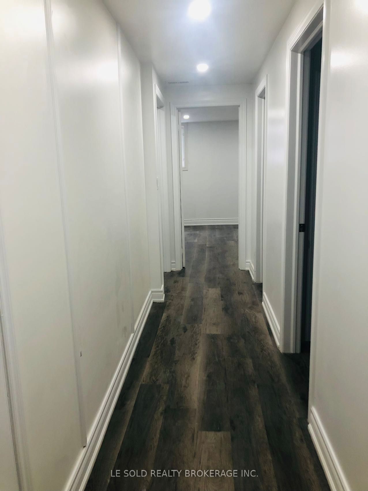 Photo 4 of Unit Bsmt R, 2 Aitken Circle, Markham, Unionville — HOMEH