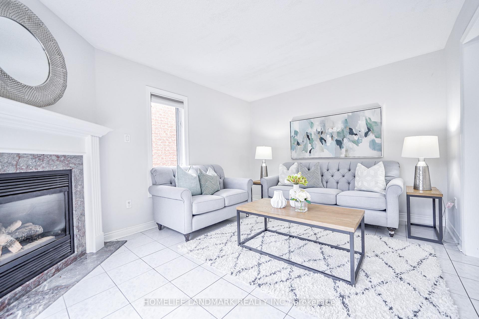 Photo 15 of Unit upper, 258 Stone Road, Aurora, Aurora Grove — HOMEH