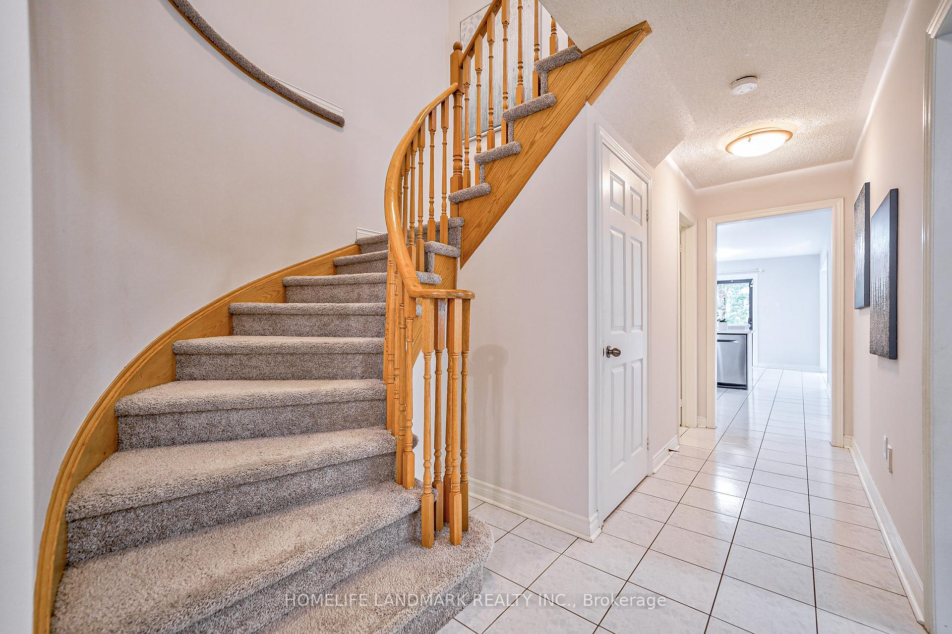 Photo 17 of Unit upper, 258 Stone Road, Aurora, Aurora Grove — HOMEH