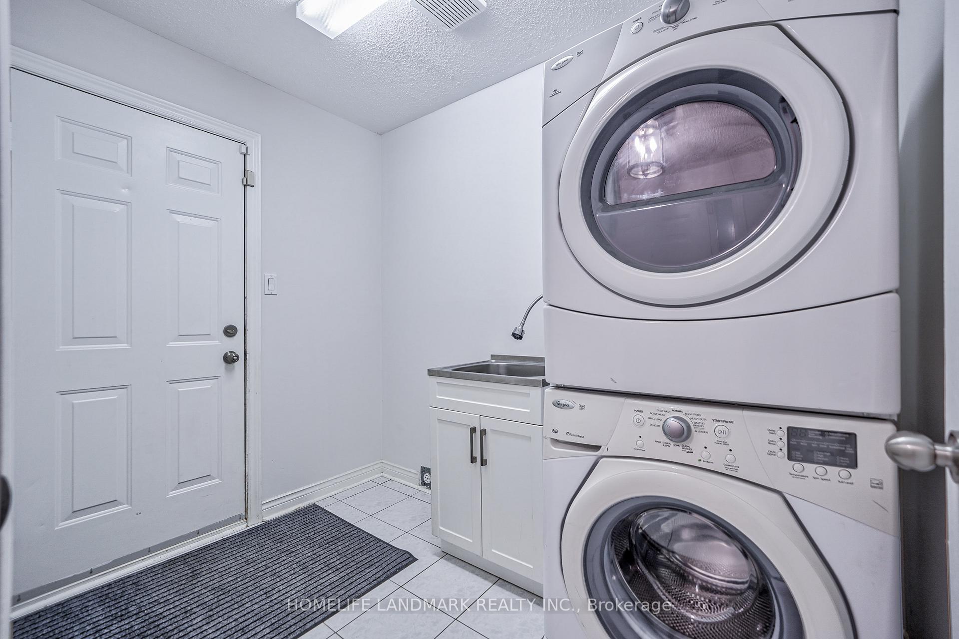 Photo 20 of Unit upper, 258 Stone Road, Aurora, Aurora Grove — HOMEH