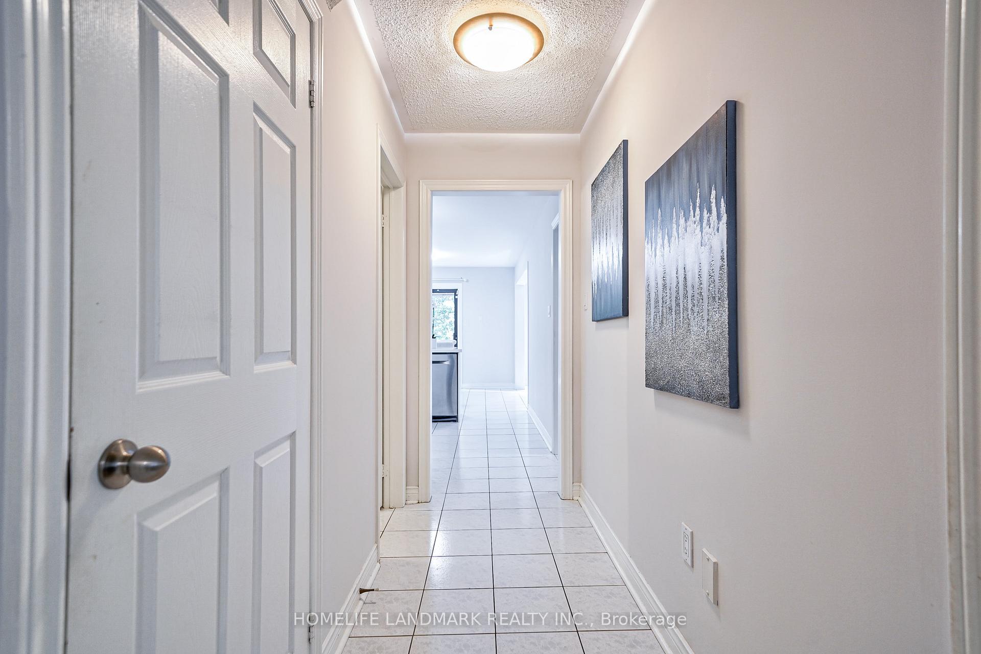 Photo 30 of Unit upper, 258 Stone Road, Aurora, Aurora Grove — HOMEH
