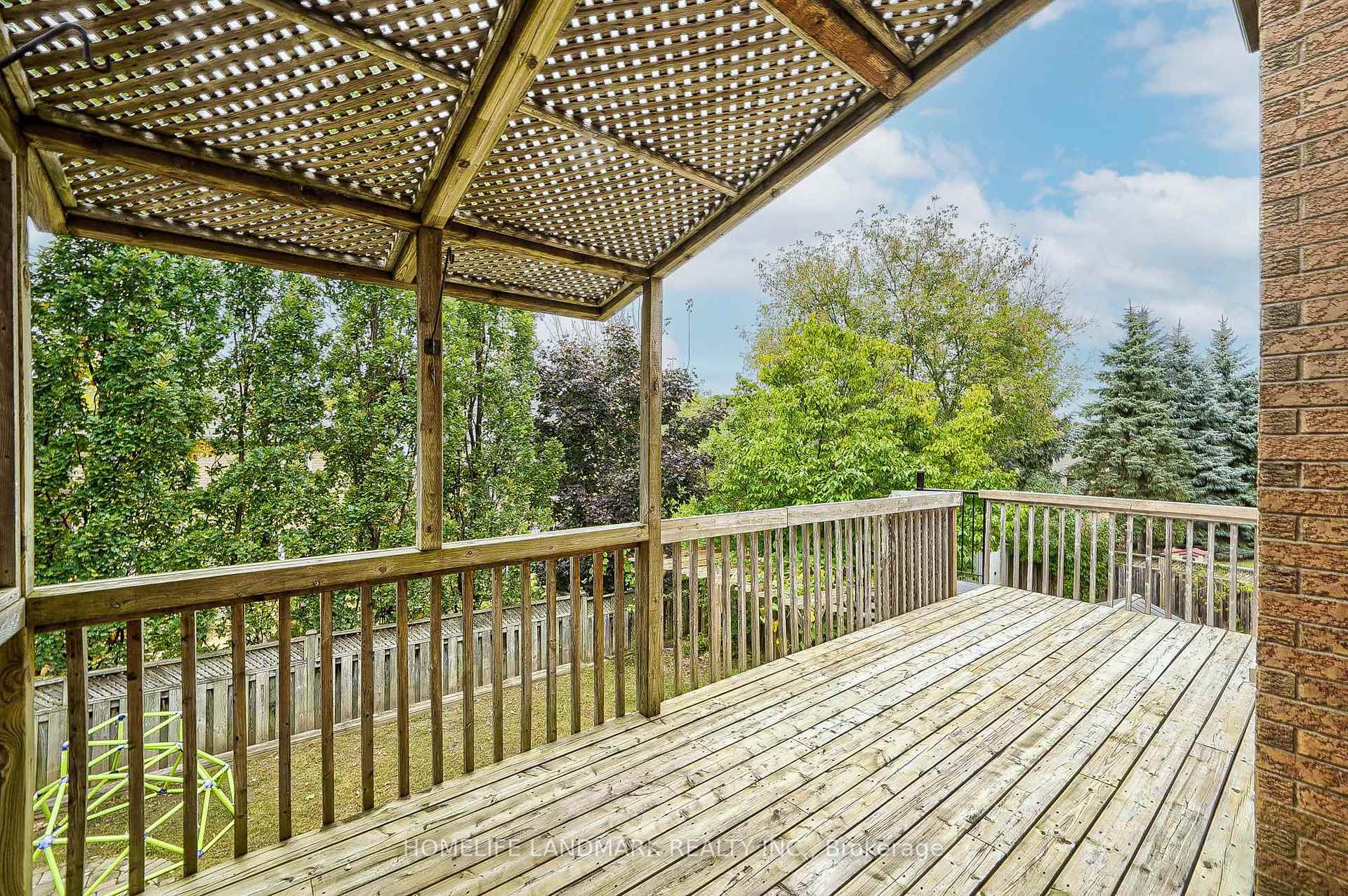 Photo 33 of Unit upper, 258 Stone Road, Aurora, Aurora Grove — HOMEH