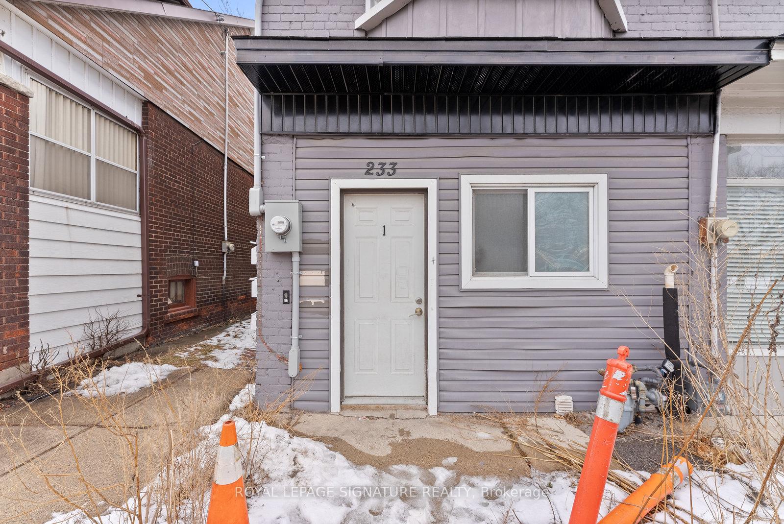 Front of Unit 1, 233 Greenwood Avenue