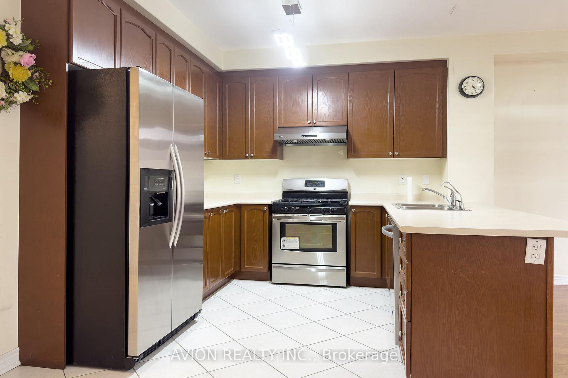 Photo 3 of Unit Upper, 45 Haskett Drive S, Markham, Cedar Grove — HOMEH