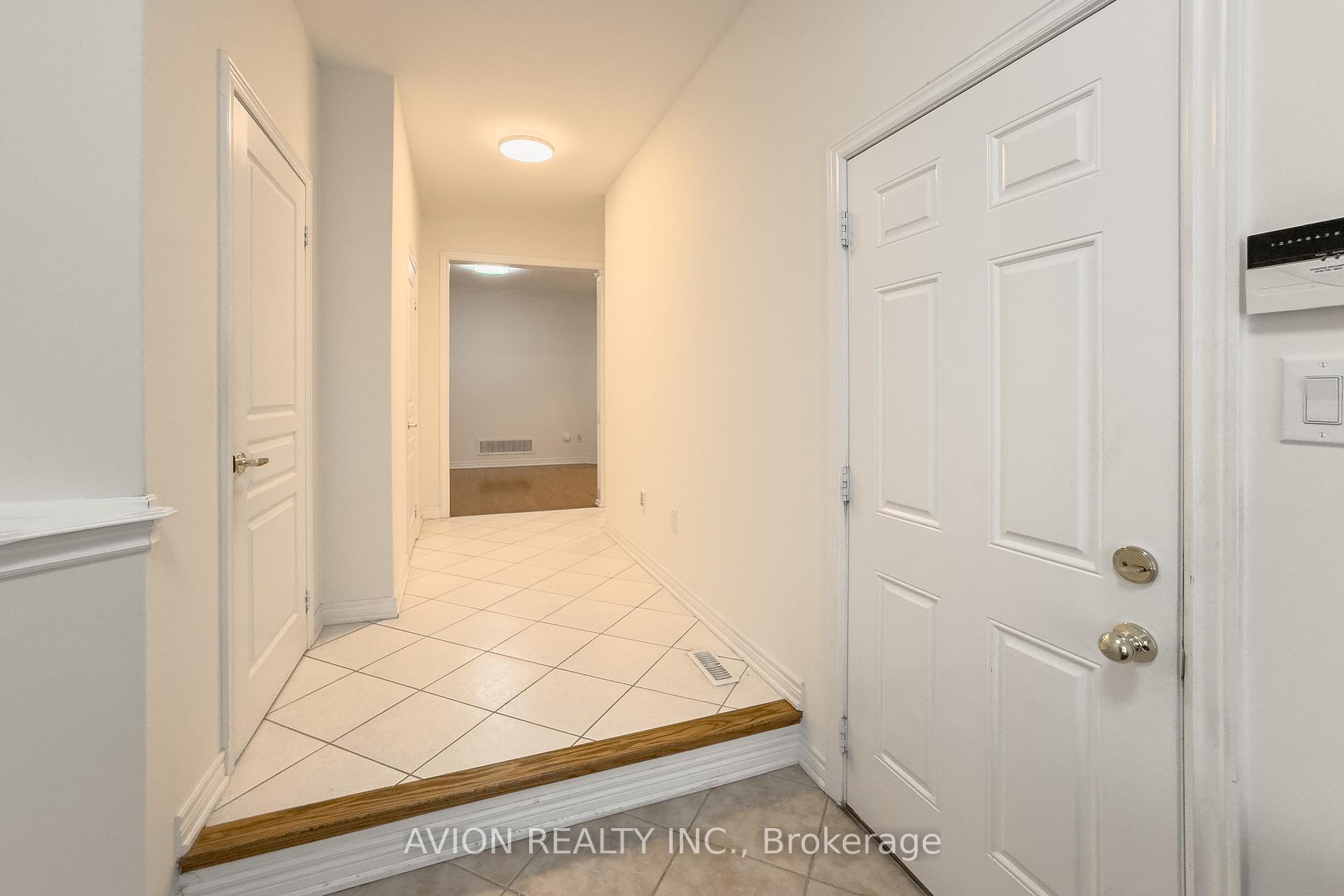 Photo 5 of Unit Upper, 45 Haskett Drive S, Markham, Cedar Grove — HOMEH