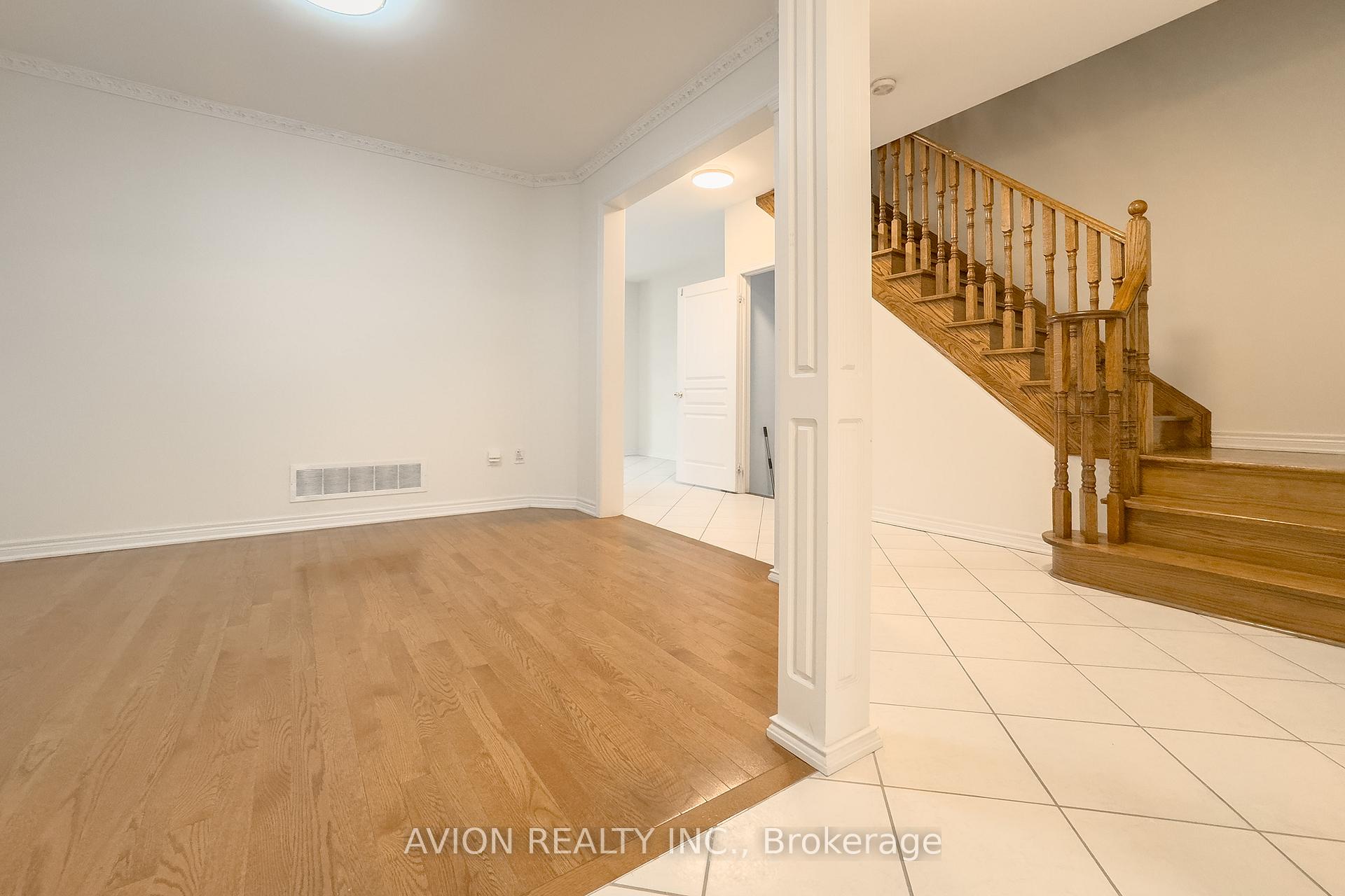 Photo 7 of Unit Upper, 45 Haskett Drive S, Markham, Cedar Grove — HOMEH