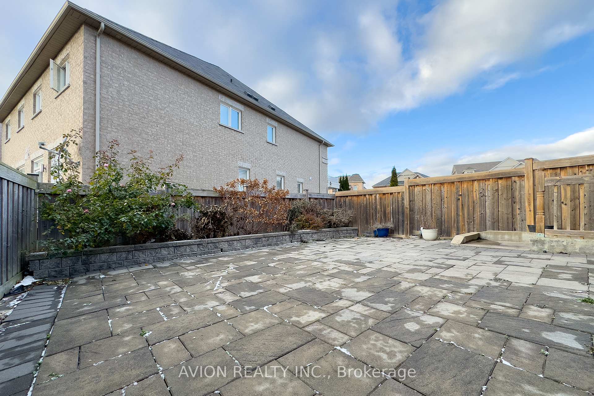 Photo 18 of Unit Upper, 45 Haskett Drive S, Markham, Cedar Grove — HOMEH