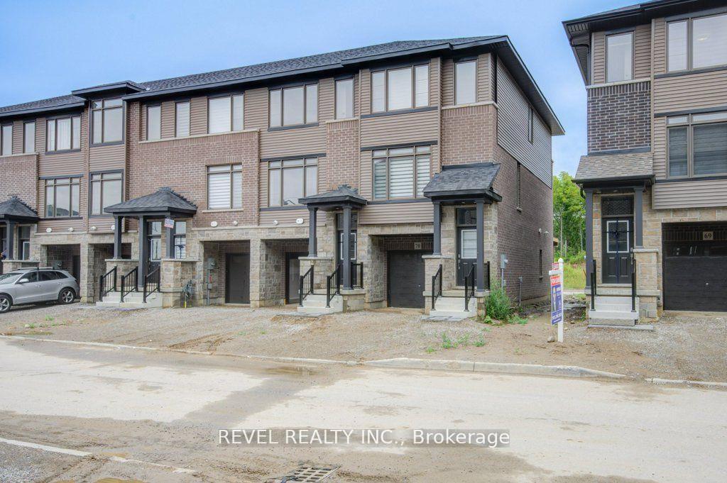 Photo 2 of Unit 70, 120 Court Drive, Brant, Paris — HOMEH
