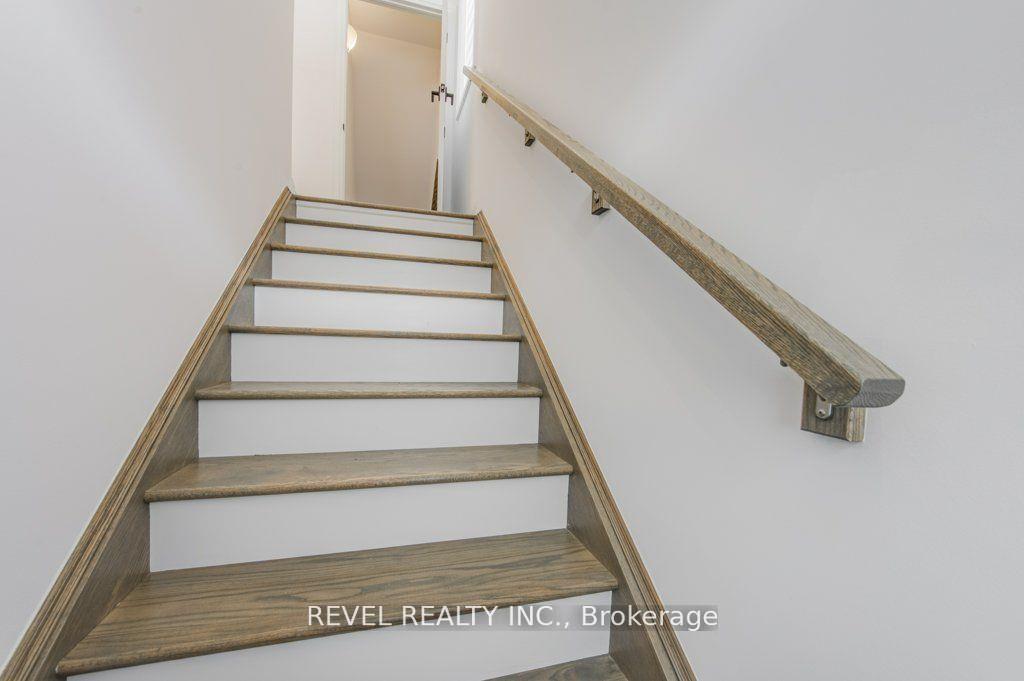 Photo 4 of Unit 70, 120 Court Drive, Brant, Paris — HOMEH