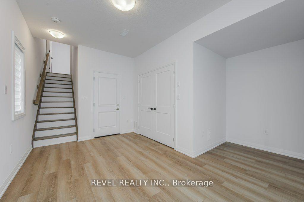 Photo 6 of Unit 70, 120 Court Drive, Brant, Paris — HOMEH