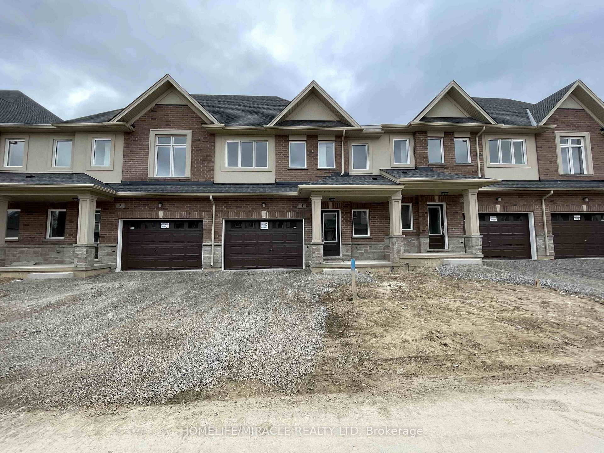 Photo 1 of Unit 4, 205 Thames Way, Hamilton, Mount Hope — HOMEH