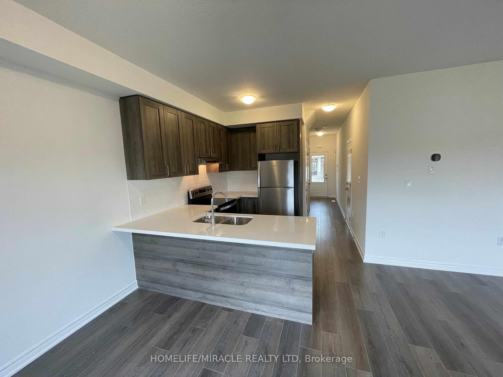 Photo 8 of Unit 4, 205 Thames Way, Hamilton, Mount Hope — HOMEH