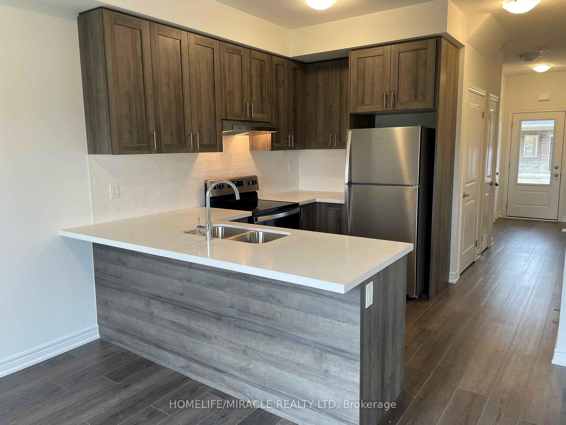 Photo 6 of Unit 4, 205 Thames Way, Hamilton, Mount Hope — HOMEH