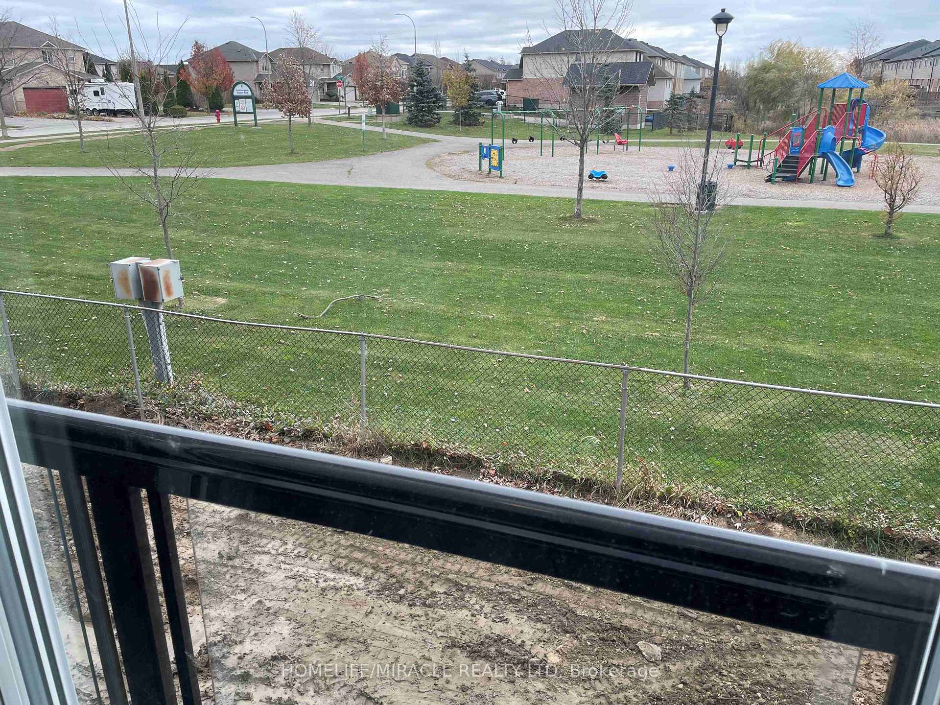 Photo 9 of Unit 4, 205 Thames Way, Hamilton, Mount Hope — HOMEH