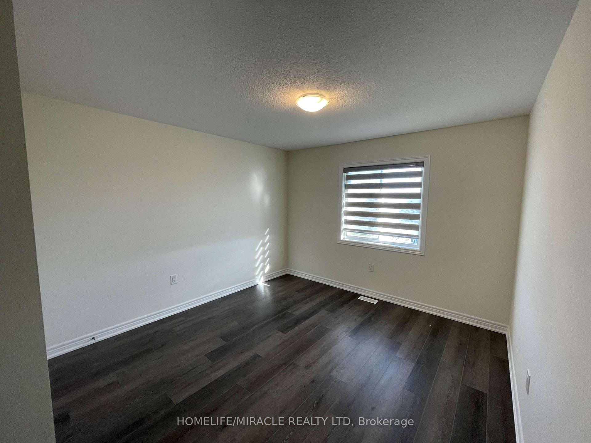 Photo 15 of Unit 4, 205 Thames Way, Hamilton, Mount Hope — HOMEH