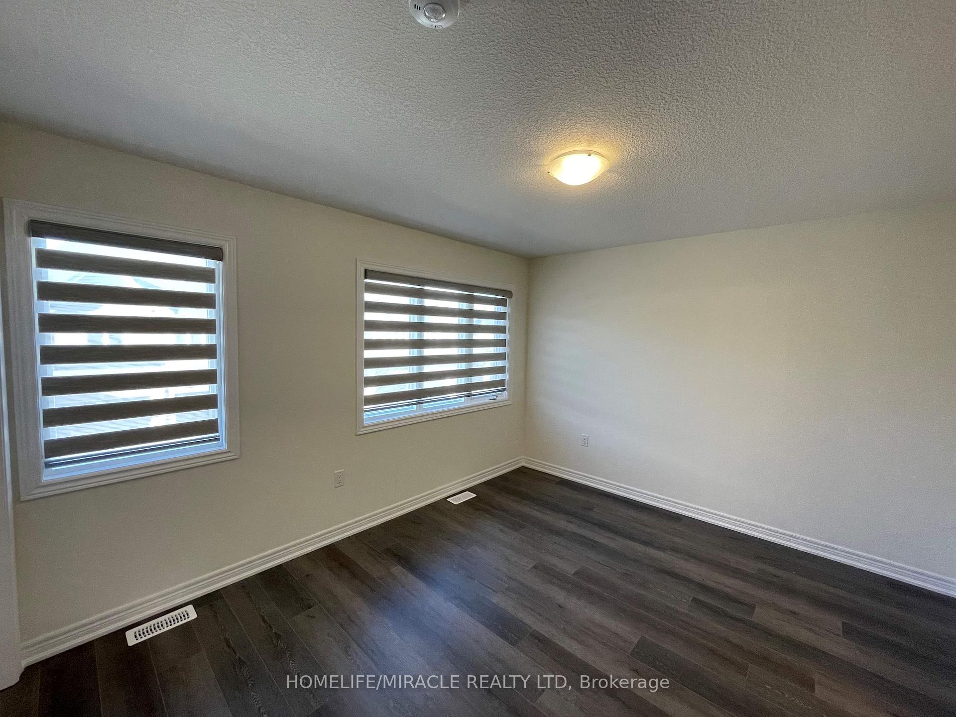 Photo 19 of Unit 4, 205 Thames Way, Hamilton, Mount Hope — HOMEH