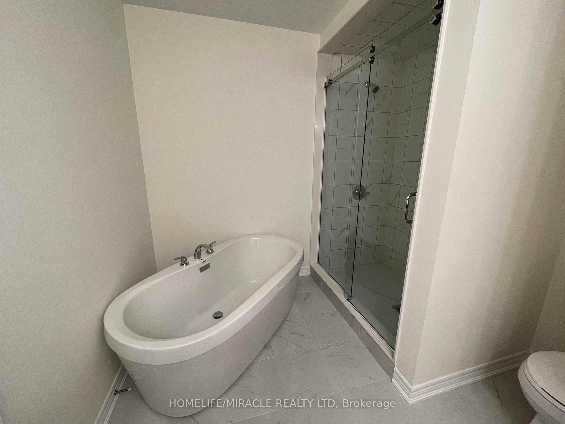 Photo 20 of Unit 4, 205 Thames Way, Hamilton, Mount Hope — HOMEH