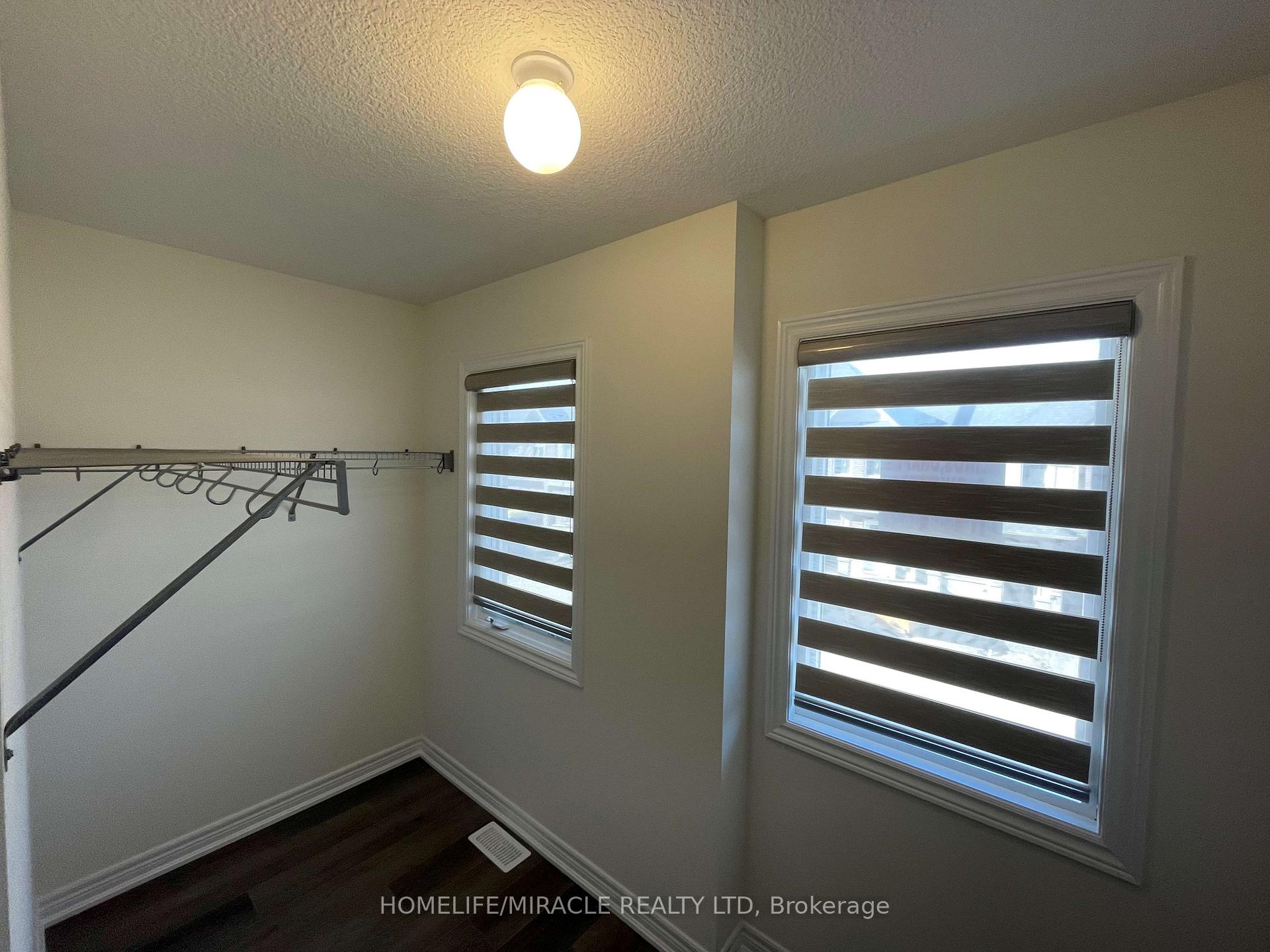 Photo 22 of Unit 4, 205 Thames Way, Hamilton, Mount Hope — HOMEH