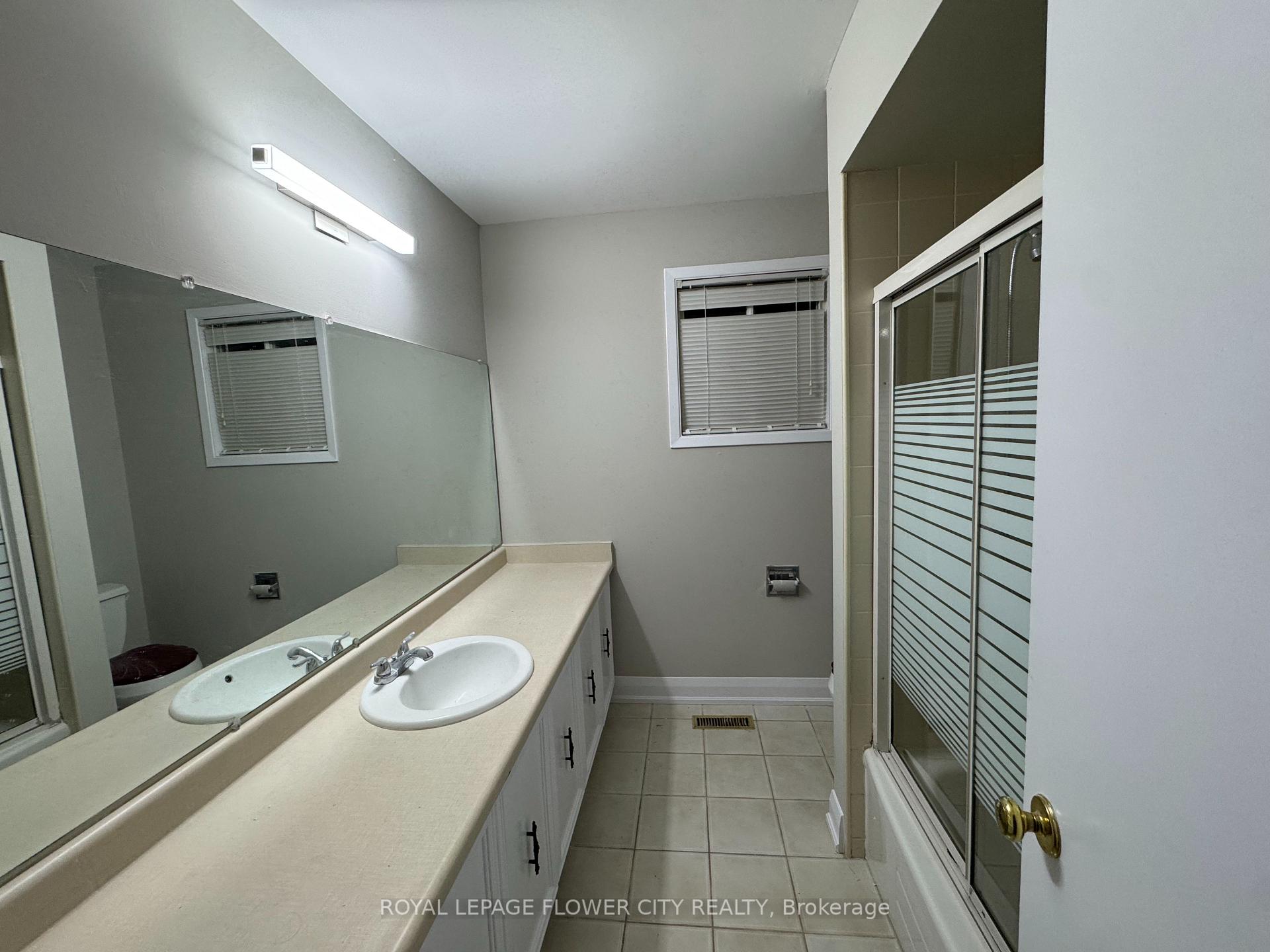 Photo 15 of 52 Dundalk Crescent, Brampton, Heart Lake West — HOMEH