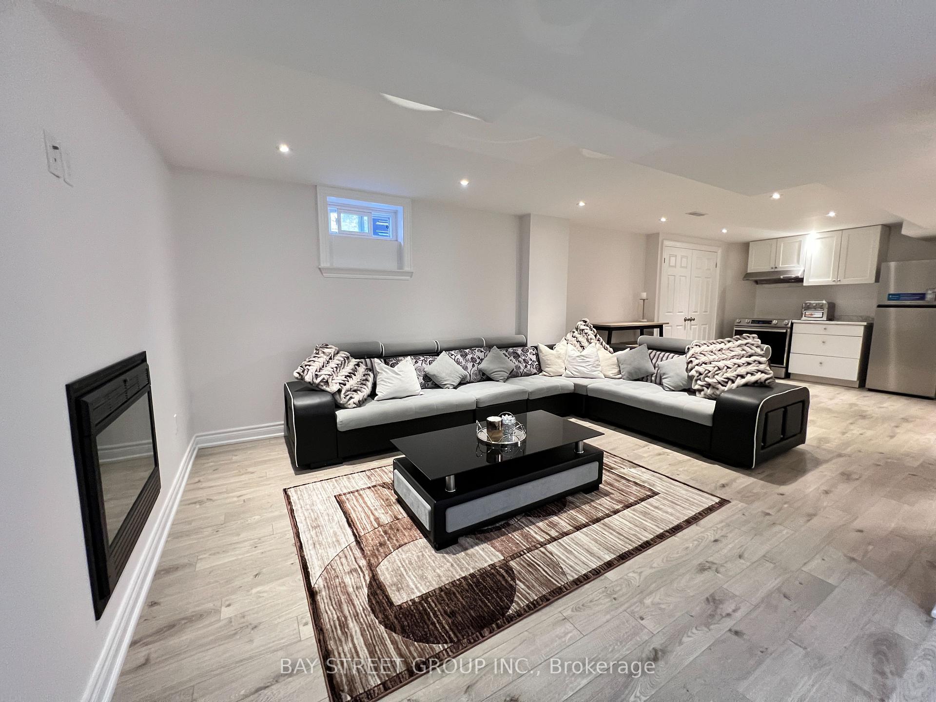 Photo 2 of 6 Briardale Place, Aurora, Aurora Highlands — HOMEH