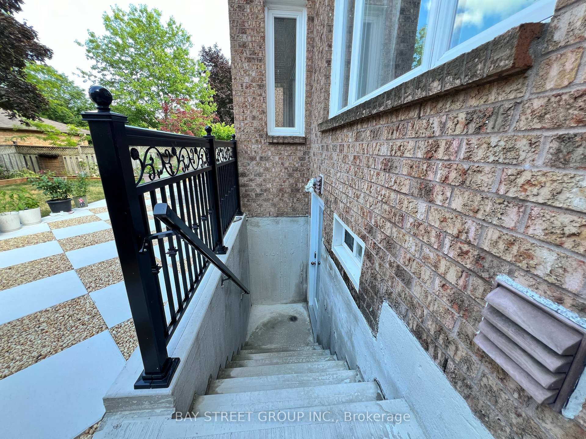 Photo 6 of 6 Briardale Place, Aurora, Aurora Highlands — HOMEH