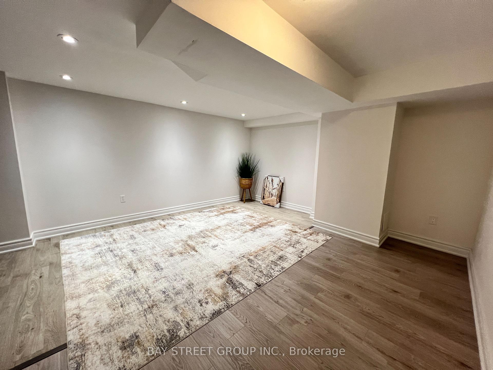 Photo 11 of 6 Briardale Place, Aurora, Aurora Highlands — HOMEH