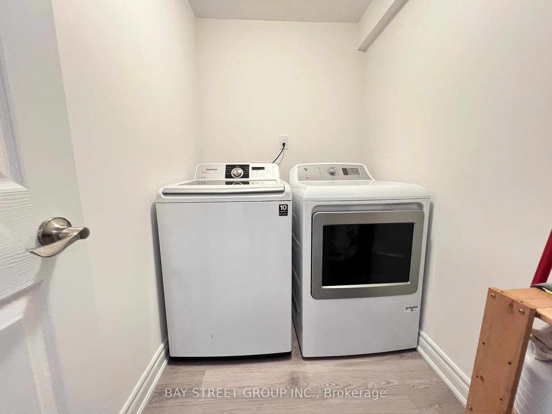 Photo 14 of 6 Briardale Place, Aurora, Aurora Highlands — HOMEH