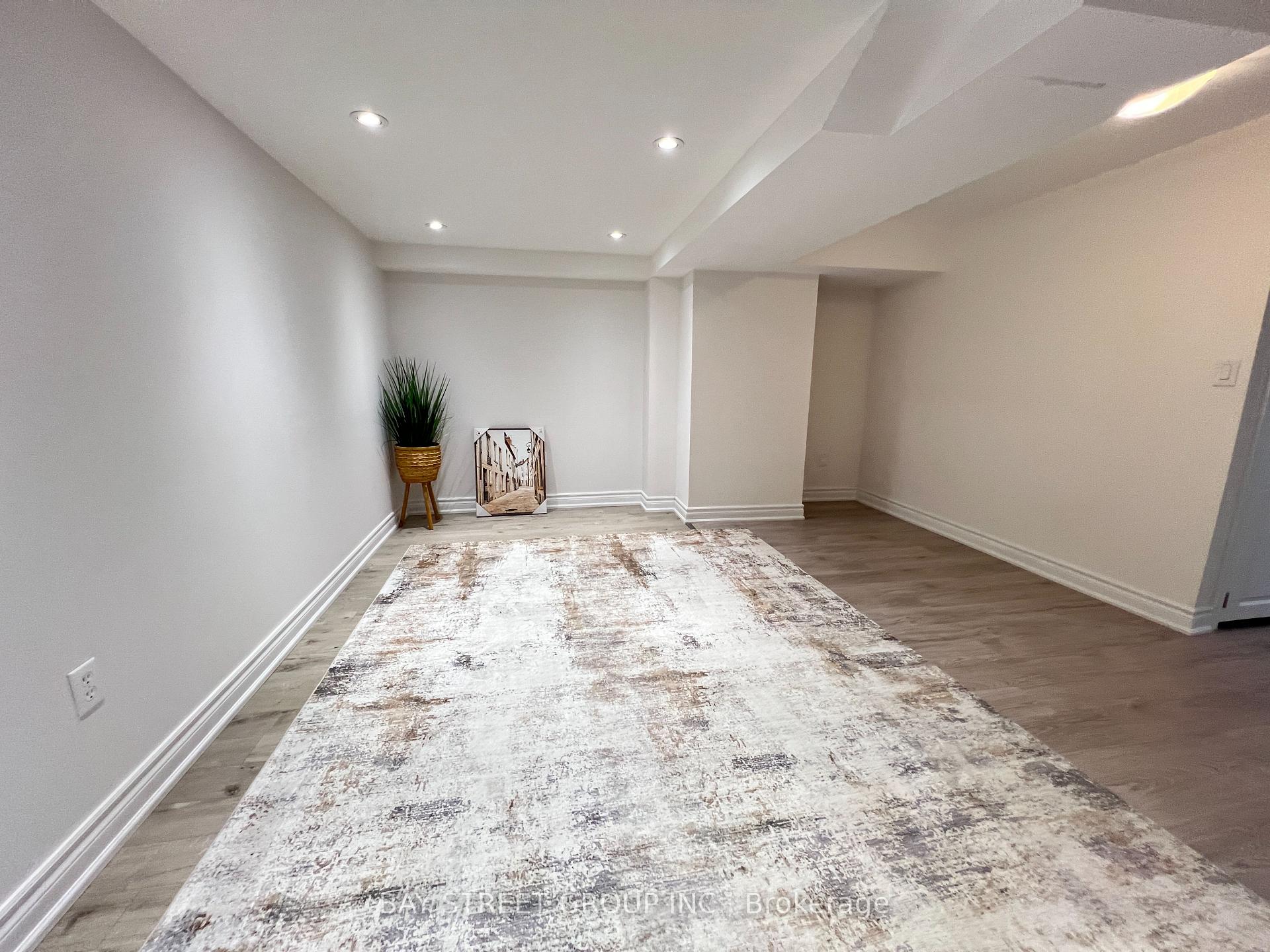 Photo 13 of 6 Briardale Place, Aurora, Aurora Highlands — HOMEH