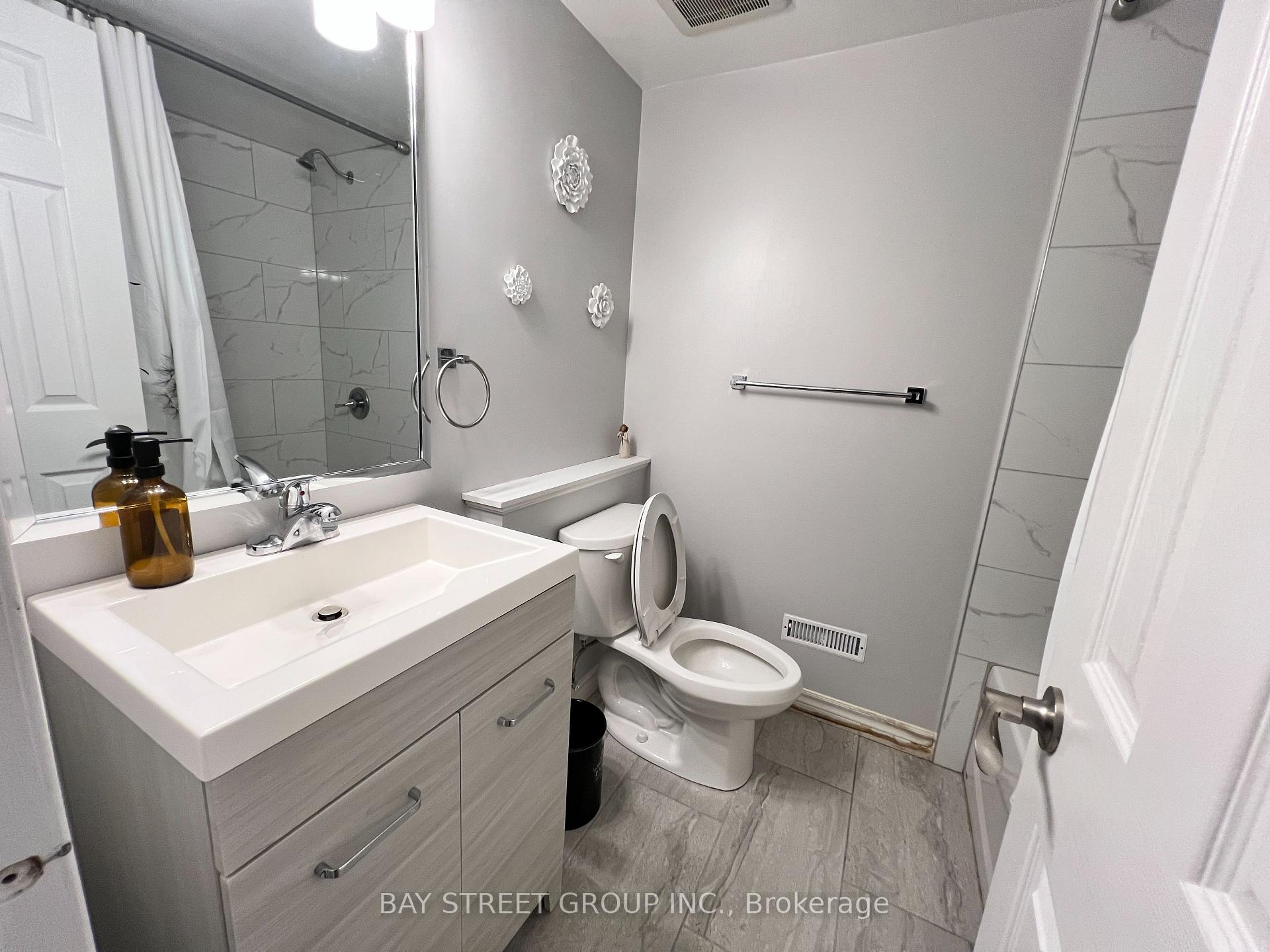 Photo 17 of 6 Briardale Place, Aurora, Aurora Highlands — HOMEH