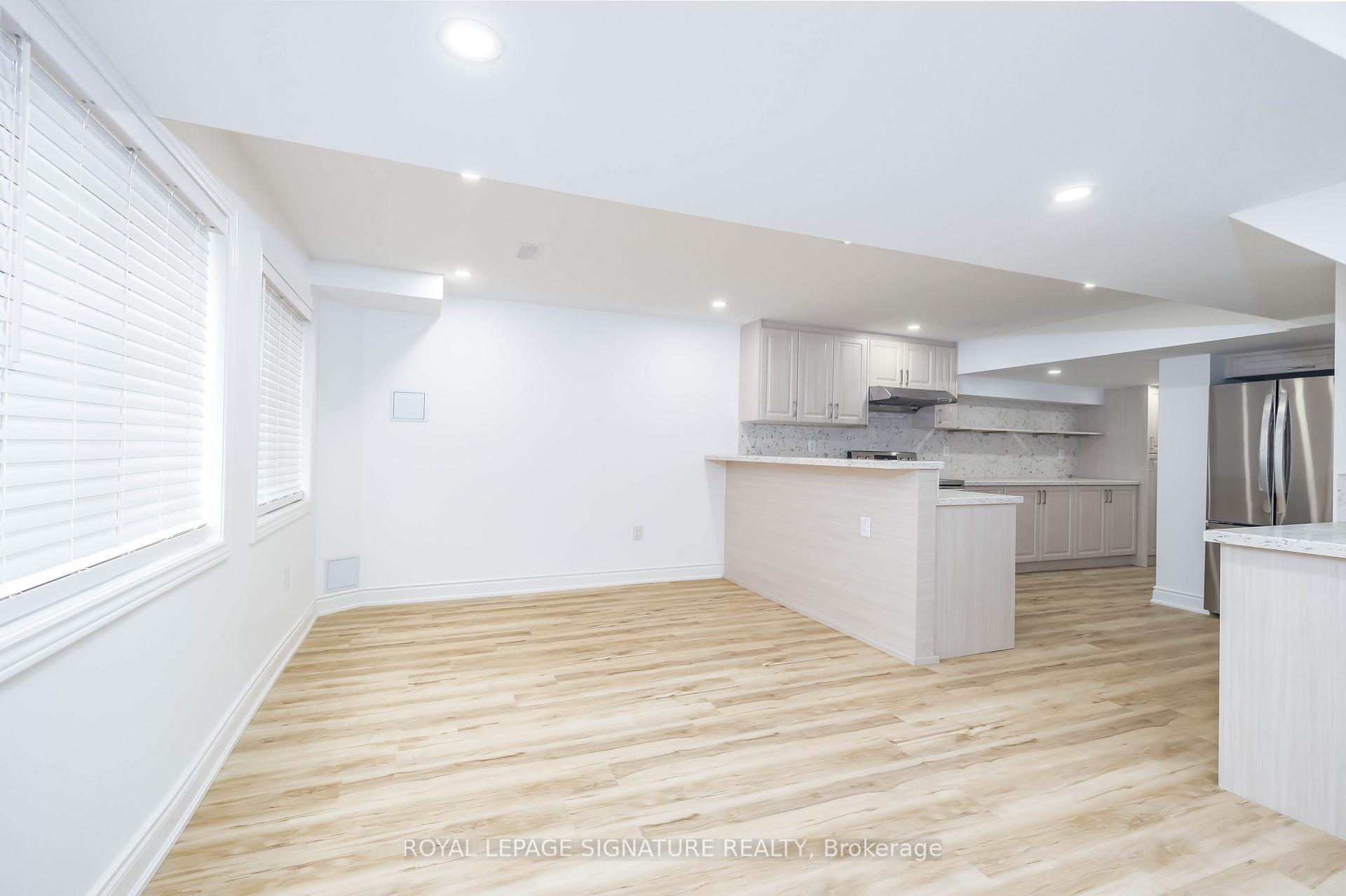 Photo 5 of 11 Fleming Crescent, Haldimand — HOMEH