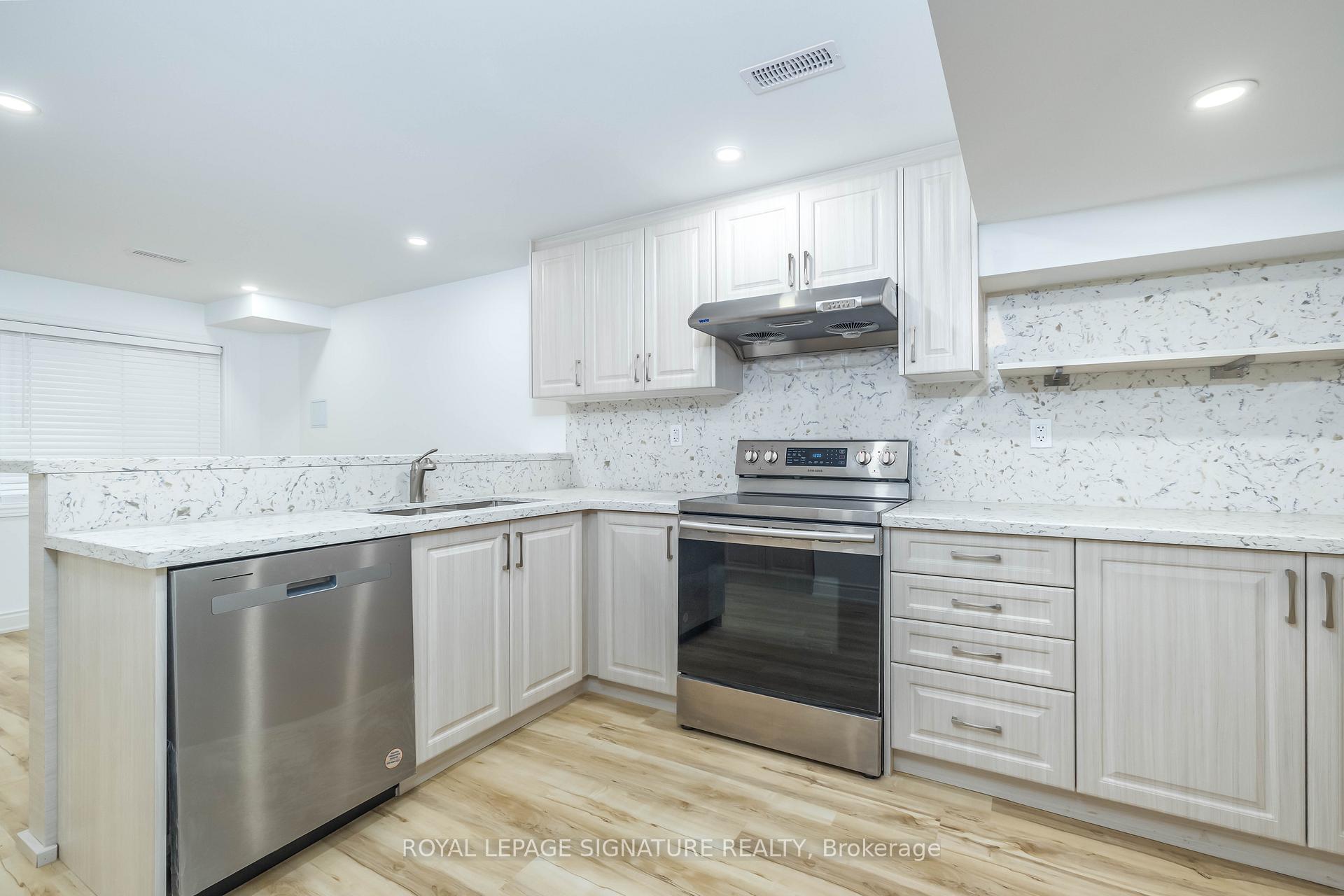 Photo 9 of 11 Fleming Crescent, Haldimand — HOMEH